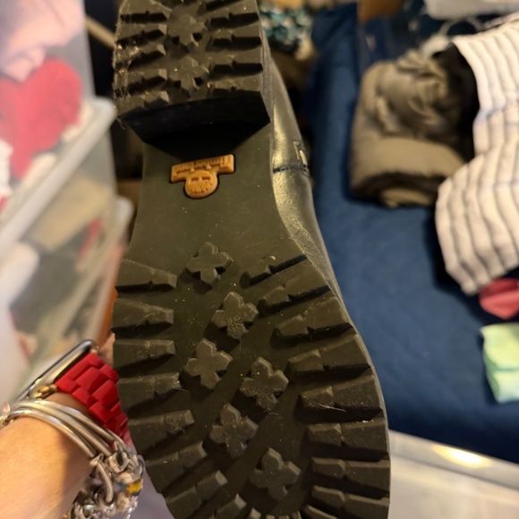 Timberland Black boots suede and leather. - Picture 5 of 6